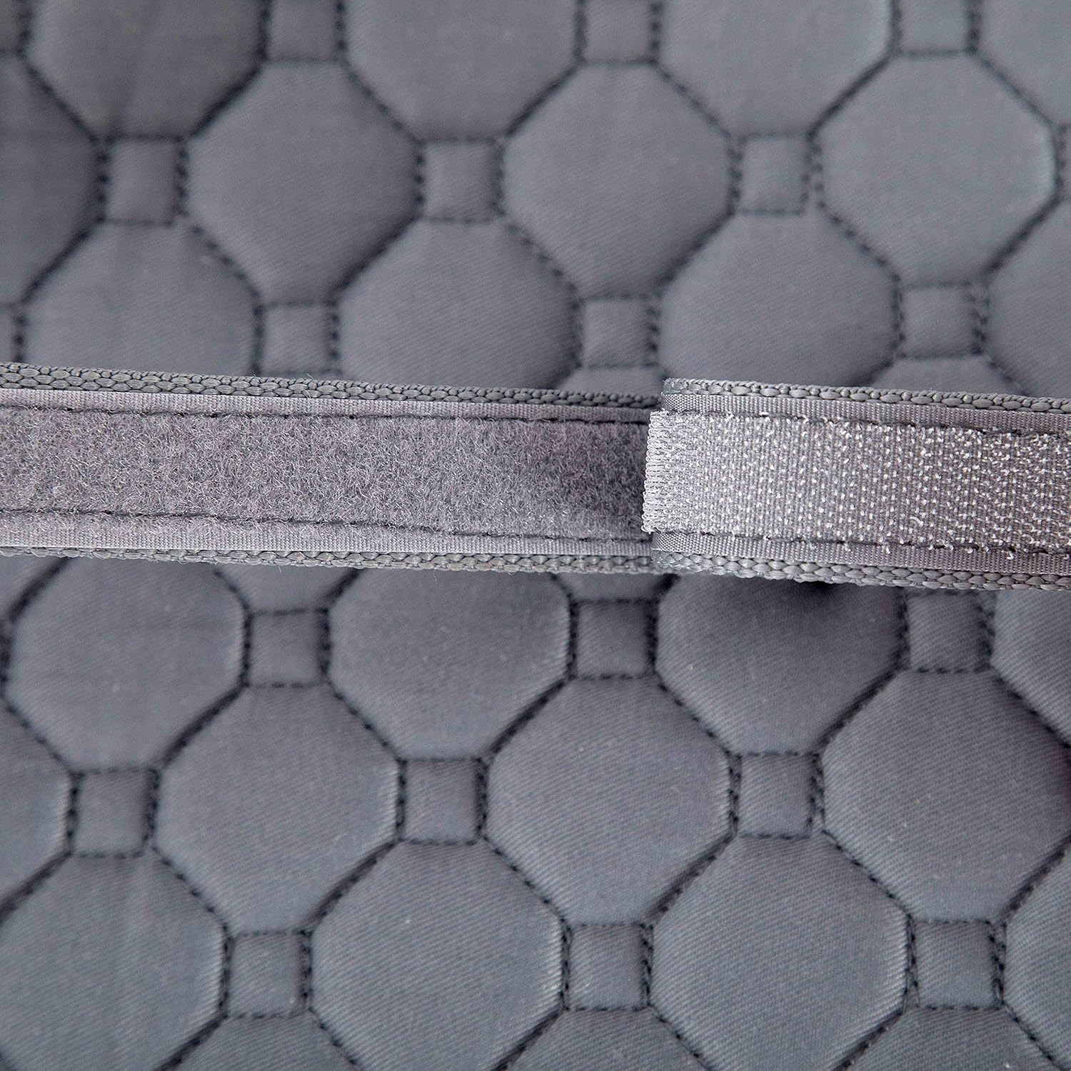 Tapis de selle de dressage matelassé en coton — Gris